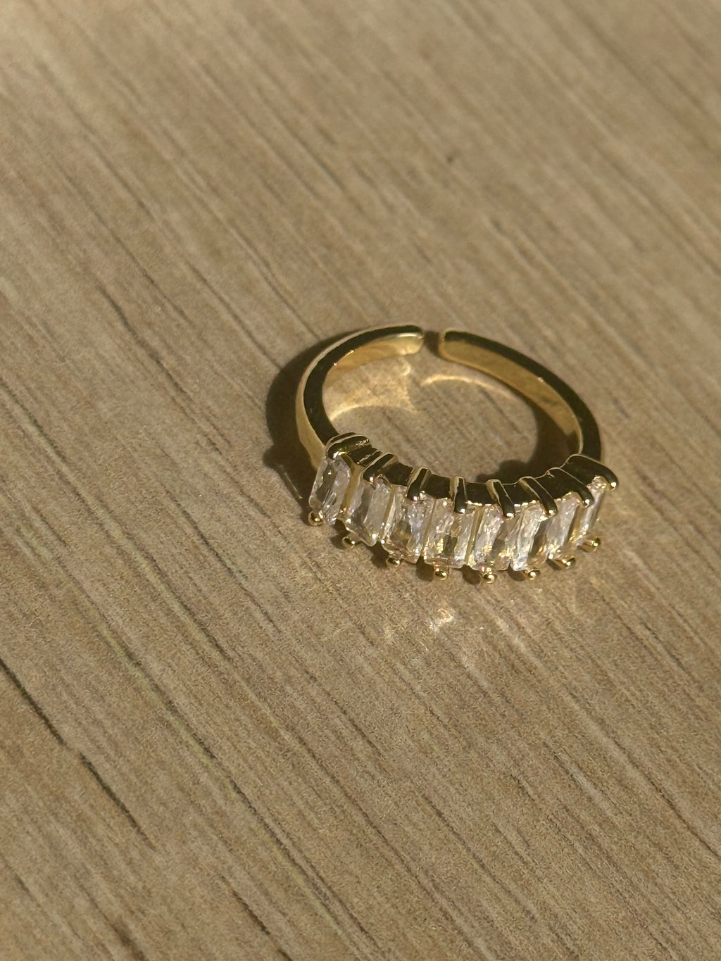 Justerbar ring med baguette-zirkonia ✨
