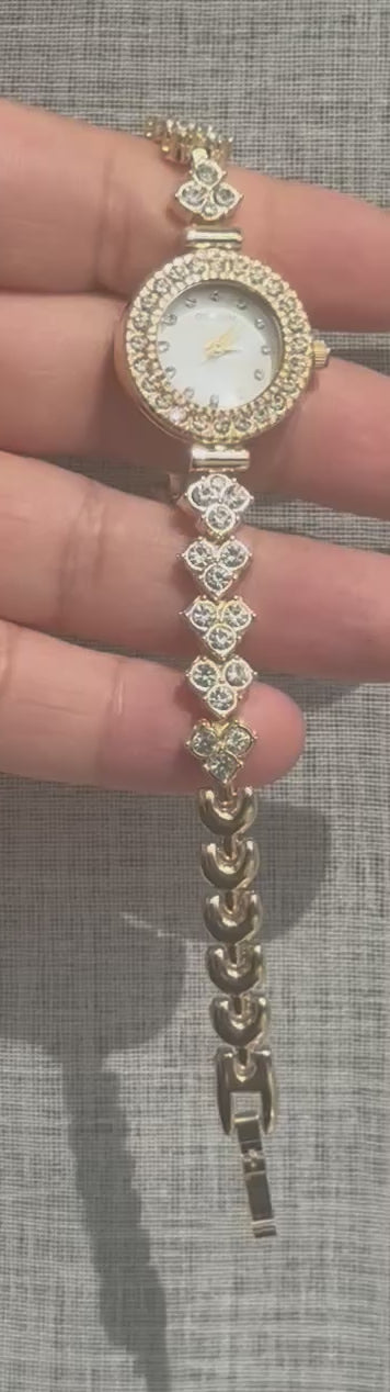 Elegant dameur med zirkonia – Guldfarvet