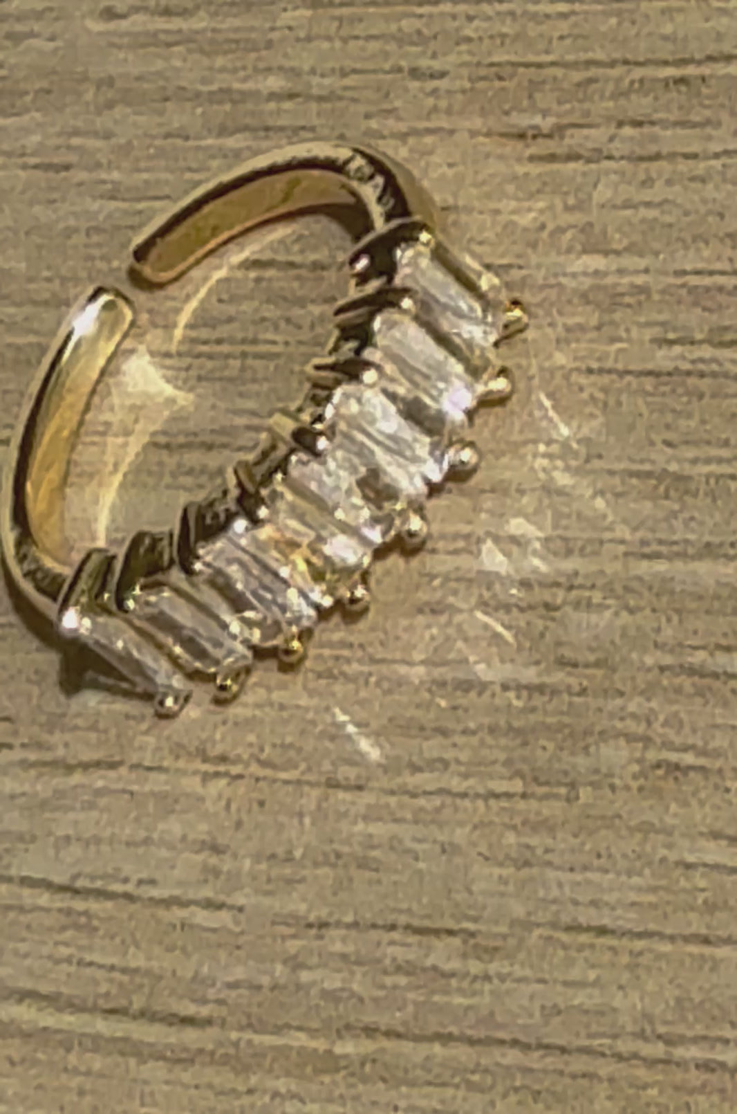 Justerbar ring med baguette-zirkonia ✨